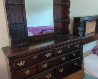 Queen Bedroom Set With Two Dressers, Headboard And Night Stand.