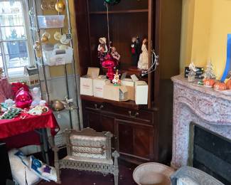 Entertainment cabinet, Christmas room