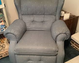 Blue conpmfy side chair…recliner