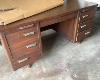 Older desk….presale $30