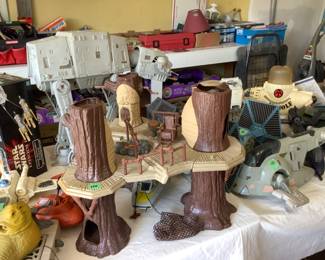 Star Wars sets and accessories