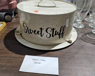 METAL CAKE PLATE WITH LID