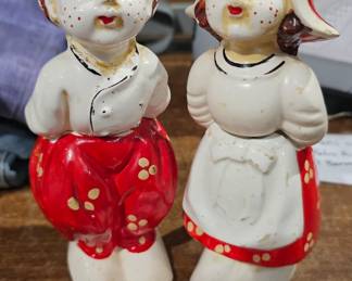 VINTAGE DUTCH CHILDREN SALT AND PEPPER