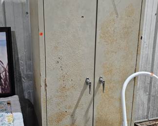 METAL CABINET
