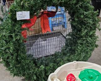 LARGE CHRISTMAS WREATH LOT