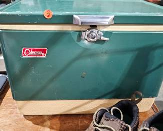 VINTAGE COLEMAN COOLER