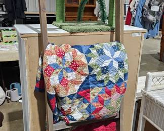 QUILT AND LADDER 
