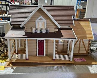 DOLL HOUSE