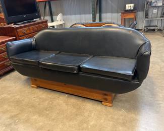 6 BARREL LEATHER COUCH