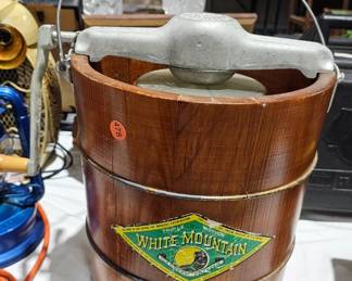 ICE CREAM MACHINE