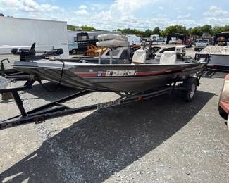 ALUMACRAFT BASS BOAT