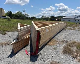 BUNDLE OF 27 36 WOOD TRUSSES