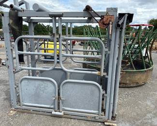 PAUL B ZIMMERMAN CATTLE CHUTE