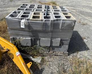 PALLET OF CONCRETE BLOCKS