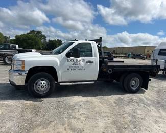 2013 CHEVROLET 3500 4X4 FLATBED TRUCK
