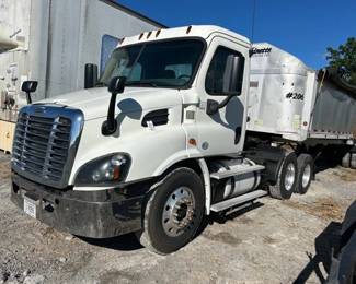 2016 FREIGHTLINDER CASCADIA 113 TA TRUCK Title