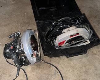 2 CIRCULAR SAWS