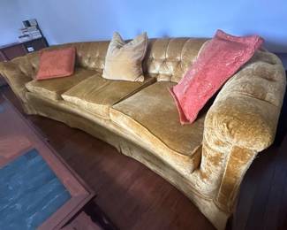 VINTAGE STYLE SOFA