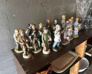 16 CERAMIC FIGURINES