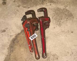 3 PIPE WRENCHES
