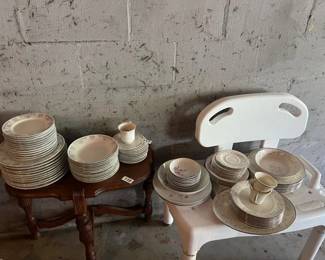 VARIOUS FINE CHINA DISHES