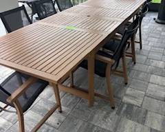 Teak wood outdoor dining set with 8 chairs like new condition