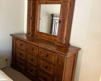 Broyhill 9 Drawer Dresser