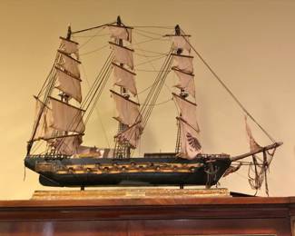 Fragata Espanola with Canons - Vintage Model Ship