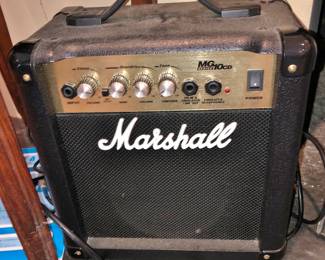 Marshall MG 10 CD Mini Amp