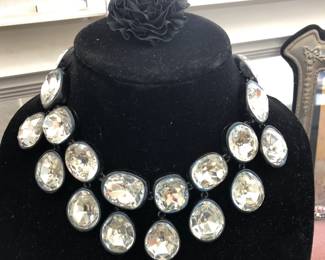 Great "Breakfast At Tiffany's" - style Necklace