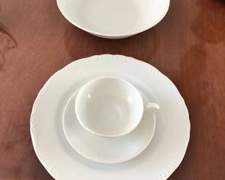 Classic Dinner Service