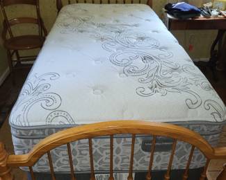 2 Twin Beds and Mattresses