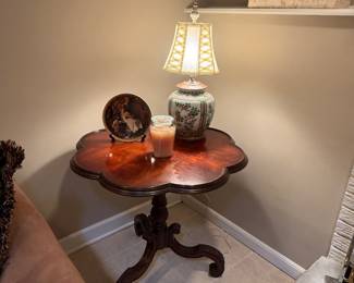 SIDE TABLE