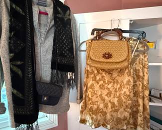 LADIES CLOTHING
