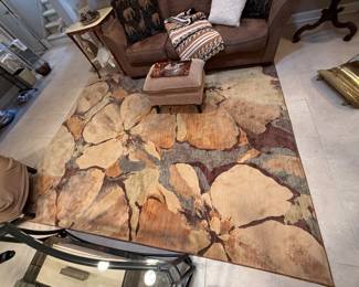 AREA RUG