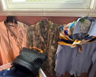 LADIES CLOTHING