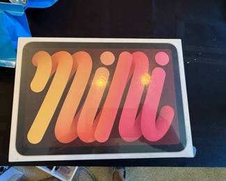 NEW APPLE MINI IPAD