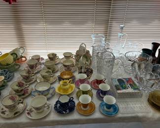 Cups/saucers, crystal