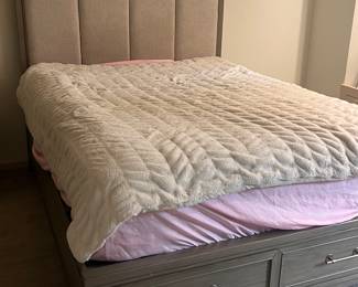 Stylish Grey Upholstered Bed with Storage Drawers and Mirrored Headboard
