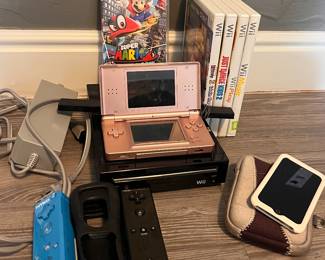 Nintendo Wii Console Bundle with Games and Accessories