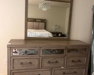  Elegant Natarian Furniture Dresser with Mirror, Stylish Design, Six Drawers