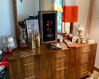 Excellent Mid Century Modern Triple Dresser and Mirror.
