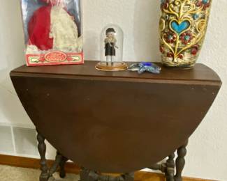 Antique Wood Gate Leg Table