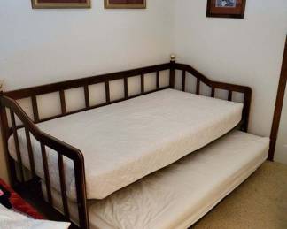 Day Bed without covering