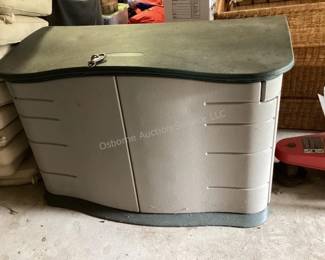Deck box