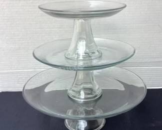 3 cake plates