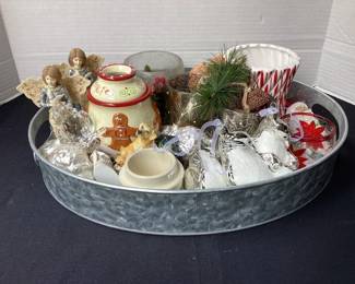 Christmas ornaments & decor