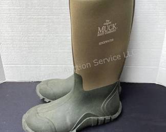 Muck boots