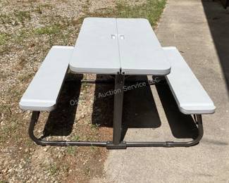 Child's picnic table