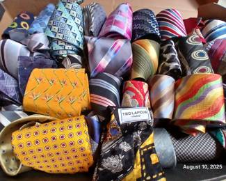 Huge selection of luxury brand ties.